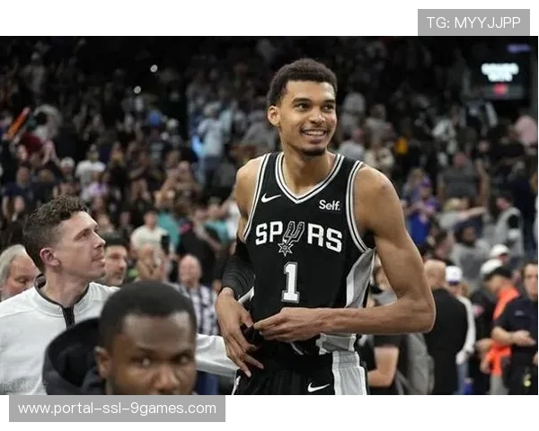 爵士110-123负马刺，马尔卡宁缺阵进攻乏力