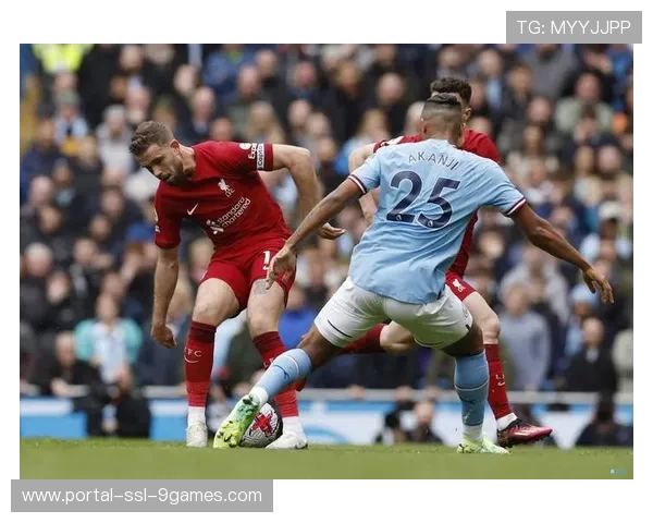 索兰克推开胡桑诺夫争议破门，VAR确认进球有效引发战术犯规讨论